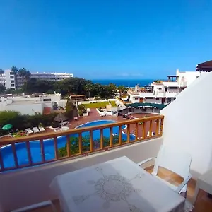 https://close-to-beach-with-pool-sea-views-209.tenerifehoteles.net